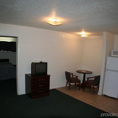 אוברן Stay Plus Extended Stay Suites מראה פנימי תמונה