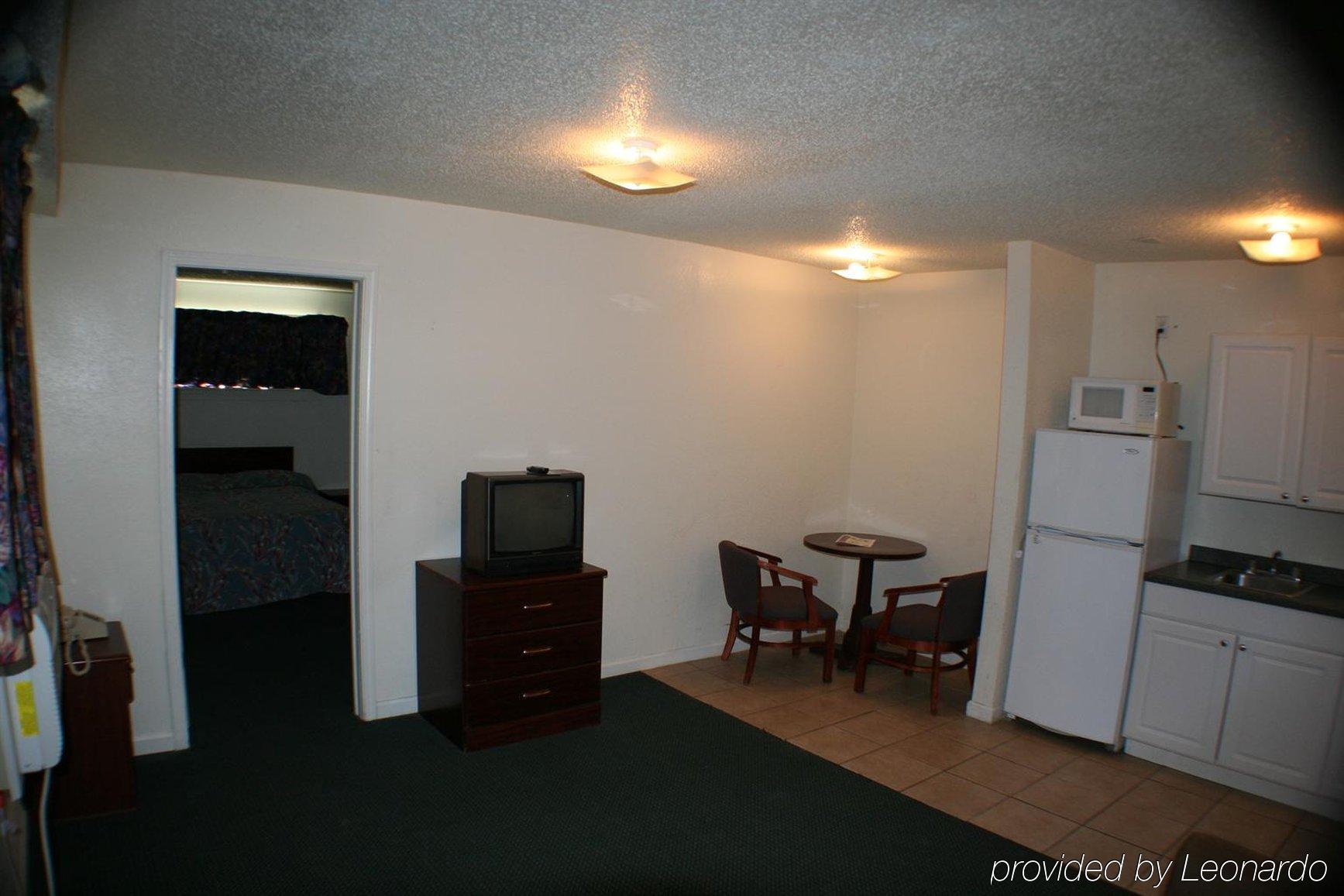 אוברן Stay Plus Extended Stay Suites מראה פנימי תמונה